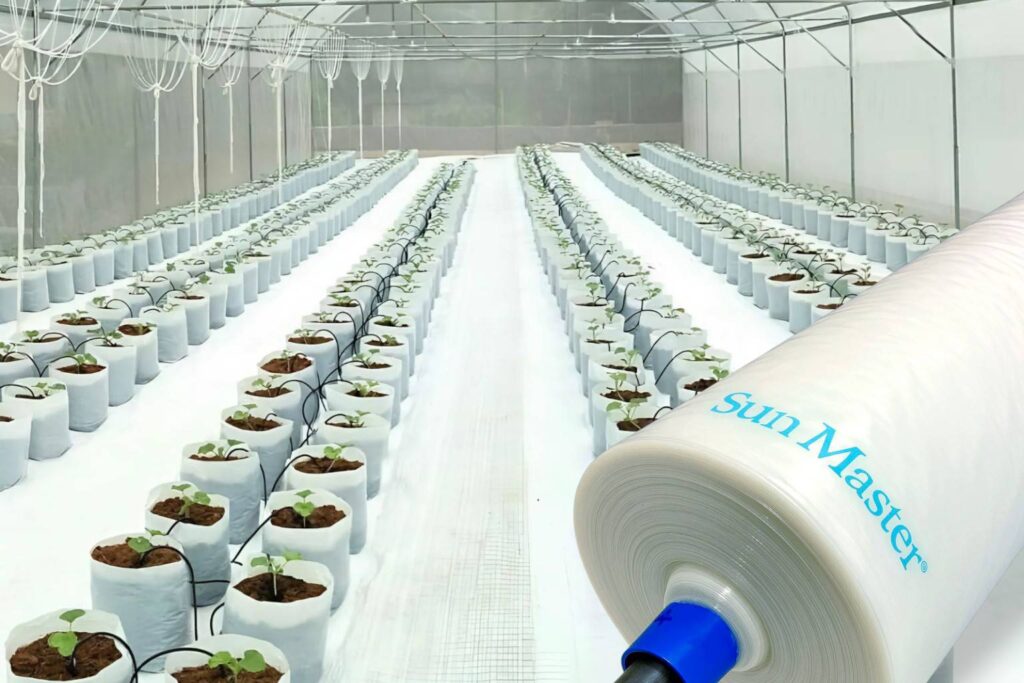ฟิล์มคลุมโรงเรือนกัน UV มาตรฐานยุโรป กระจายแสงดีเยี่ยม CKES Green